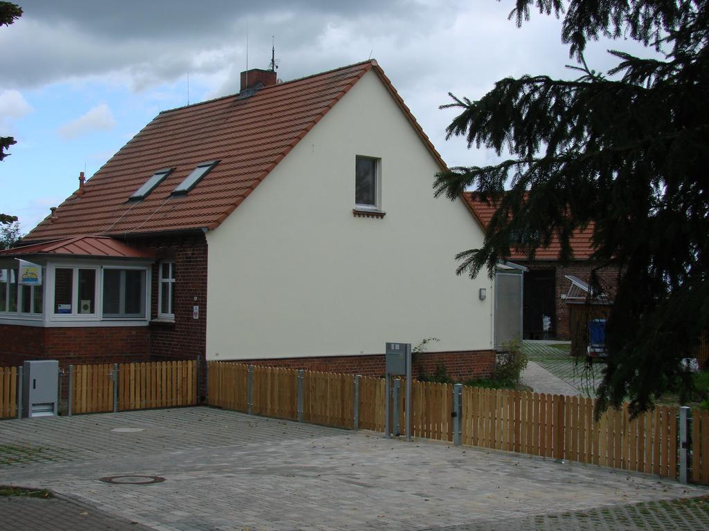 Ferienwohnungen Spiesmacher Strodehne Esterno foto
